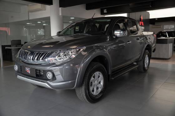 MITSUBISHI L200 TRITON 2.4 16V TURBO DIESEL SPORT HPE TOP CD 4P 4X4 AUTOMÁTICO